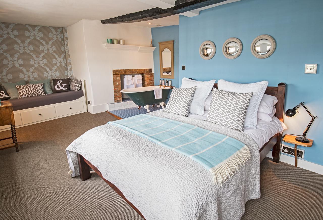 The George And Dragon Bed and Breakfast Marlborough Buitenkant foto